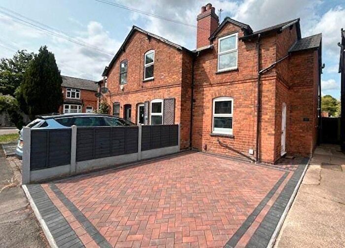 2 Bedroom Semi-Detached House To Rent In Grove Road, Solihull, B91
