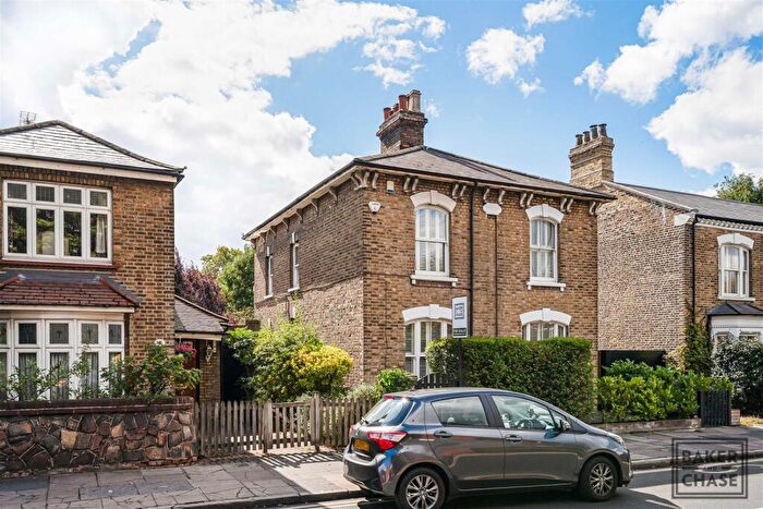 2 Bedroom Semi-Detached House For Sale In Cecil Road, Enfield Town, EN2