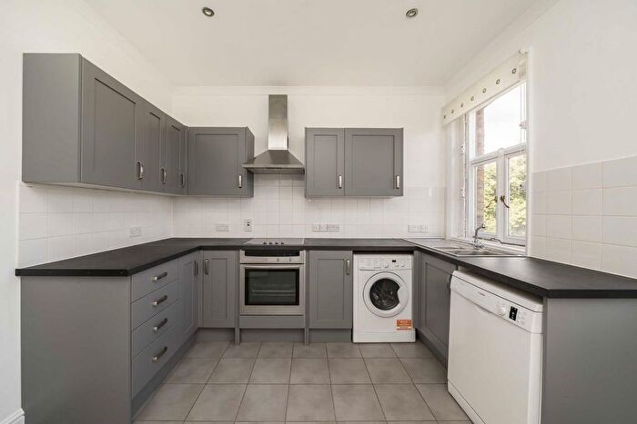 2 Bedroom Flat To Rent In Abingdon Villas, Kensington, W8