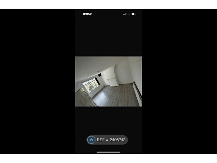 2 Bedroom Flat To Rent In Yew Tree Lane, Liverpool, L12