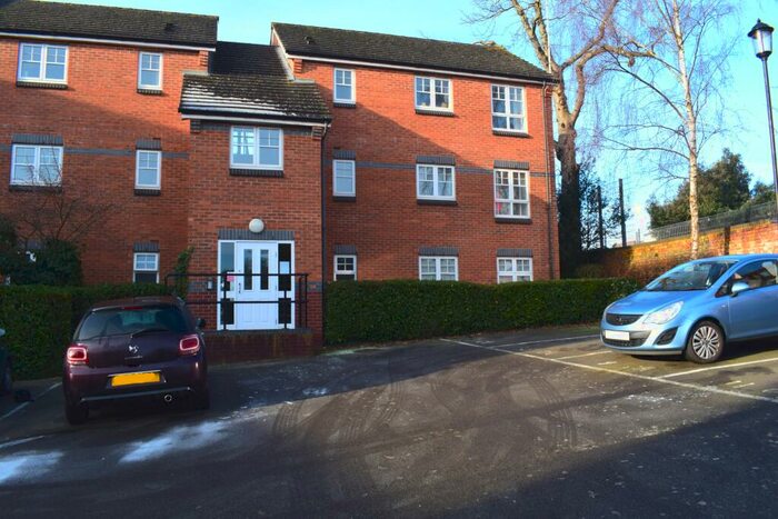 2 Bedroom Flat To Rent In Cliftonville Road, Cliftonville, Northampton, NN1
