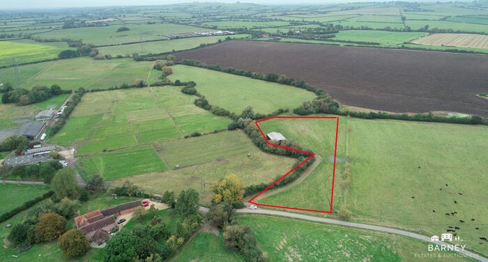 Land For Sale In Berryfields Gated Road, Buckinghamshire HP22