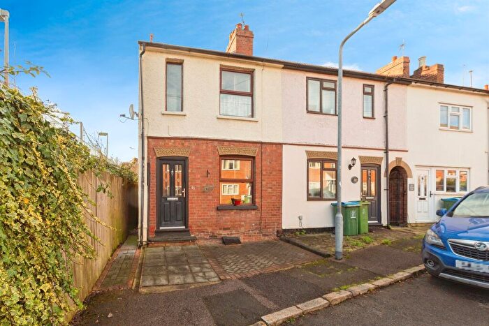 2 Bedroom End Of Terrace House For Sale In St. Johns Street, Aylesbury, HP20