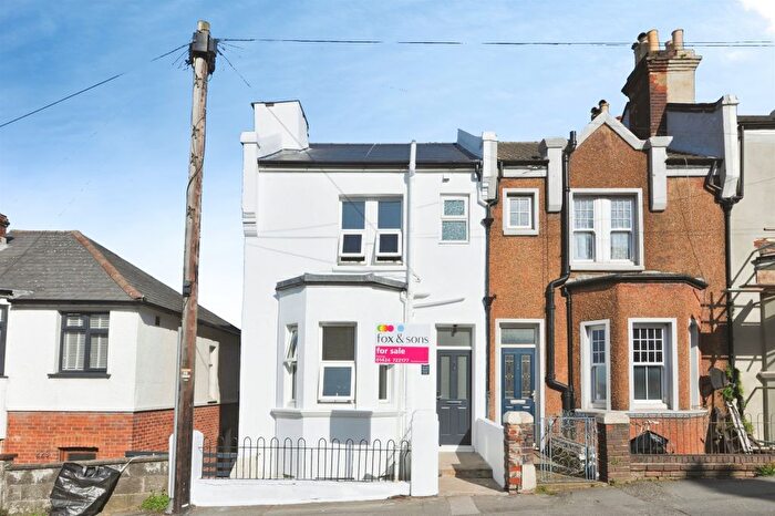 2 Bedroom Maisonette For Sale In Mount Pleasant Road, Hastings, TN34