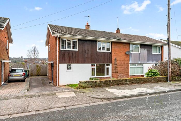 3 Bedroom Semi Detached House For Sale In Hatherleigh Road, Rumney, Cardiff, CF3