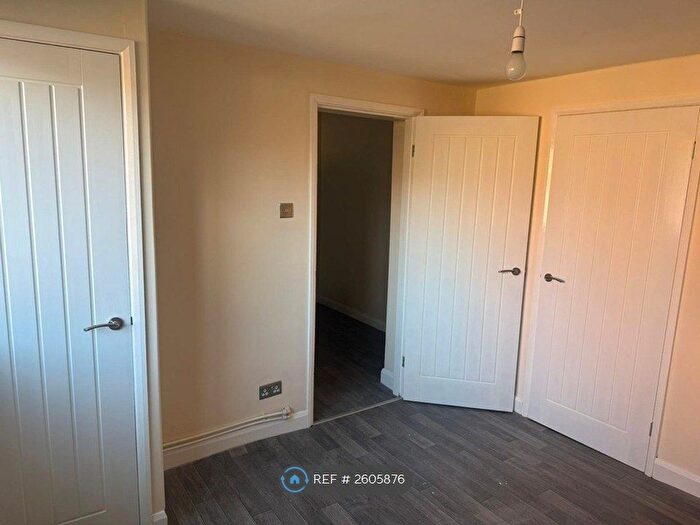 1 Bedroom Flat To Rent In Wellington Street, Grimsby, DN32