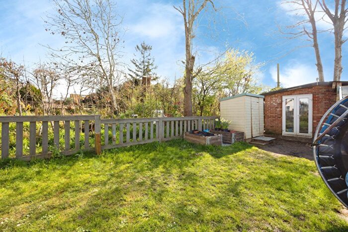 2 Bedroom Detached House For Sale In Grosvenor Road, Ashford, TN24