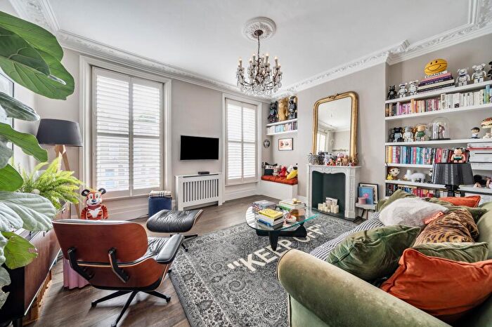 3 Bedroom Maisonette For Sale In Gaisford Street, London, NW5