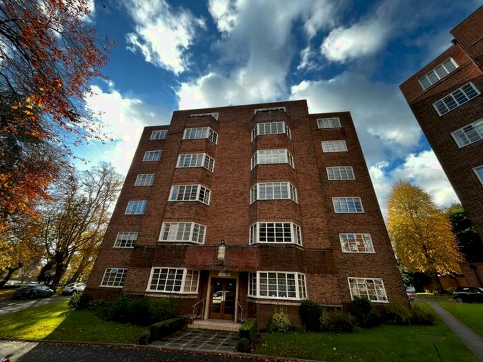 2 Bedroom Flat To Rent In Viceroy Close, Edgbaston, Birmingham, B5