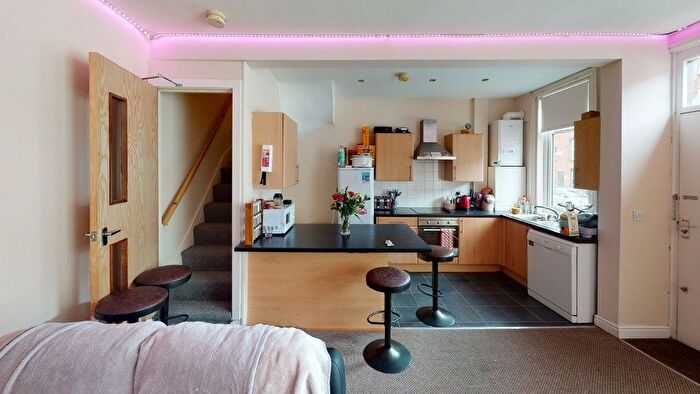 4 Bedroom Semi Detached House To Rent In Royal Park Terrace, Leeds, LS6