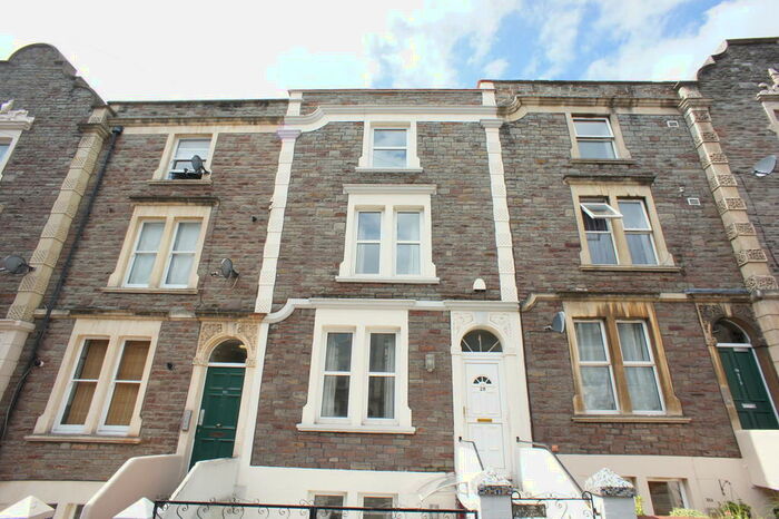 6 Bedroom Town House To Rent In Brigstocke Road, Stokes Croft, Bristol, BS2