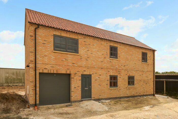 4 Bedroom Detached House For Sale In Westgate, North Newbald, York, YO43