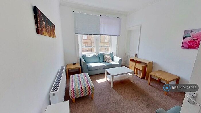 3 Bedroom Flat To Rent In Tay Street, Edinburgh, EH11