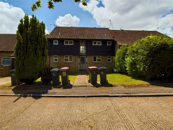 Studio To Rent In Osney Close, Southgate, RH11