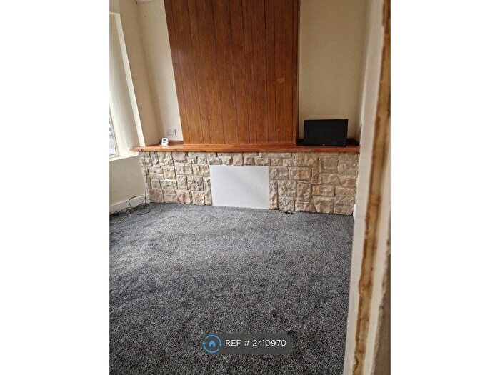 4 Bedroom Terraced House To Rent In Myrtle Street, Middlesbrough, TS1