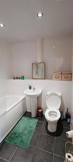 2 Bedroom Apartment To Rent In Apartment, Pollard Street, M4