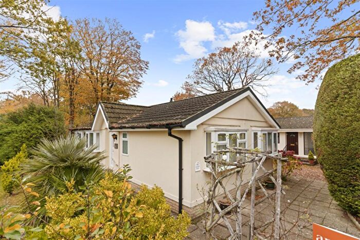 2 Bedroom Park Home For Sale In Deanland Wood Park, Golden Cross, Hailsham, BN27