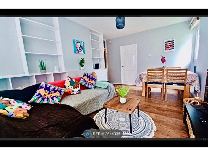 2 Bedroom Flat To Rent In Windley Close, Forest Hill, Se London, SE23