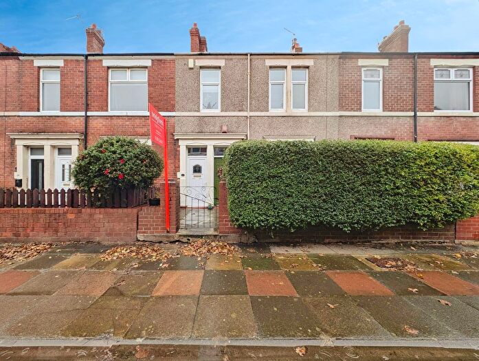 2 Bedroom Flat For Sale In Cromwell Terrace, North Shields, Tyne And Wear, NE29