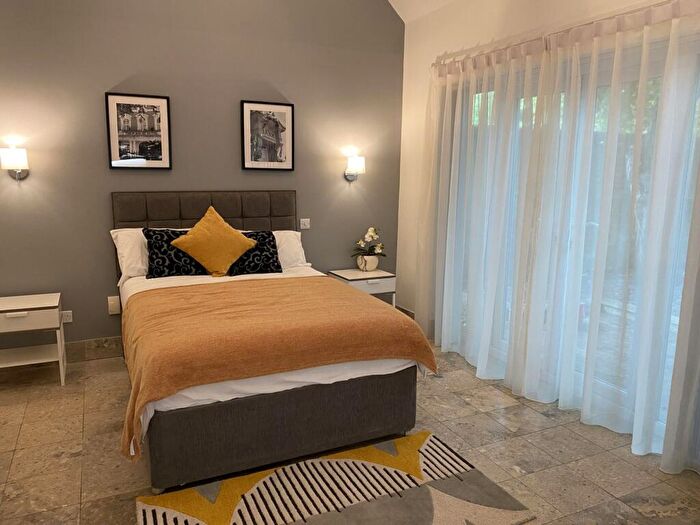 1 Bedroom Semi Detached House To Rent In Waverley Road, Reading, RG30