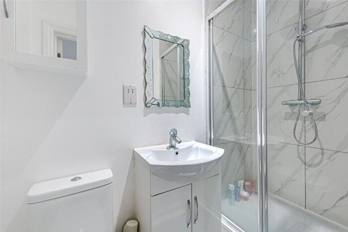 1 Bedroom Flat To Rent In Eccleston Square, Victoria, SW1V