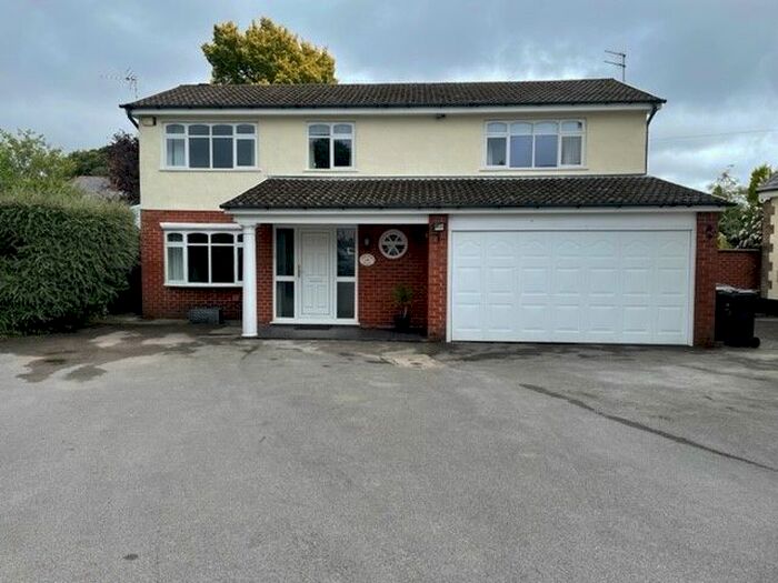 4 Bedroom Detached House To Rent In Pool Fold Close, Bolton, BL1