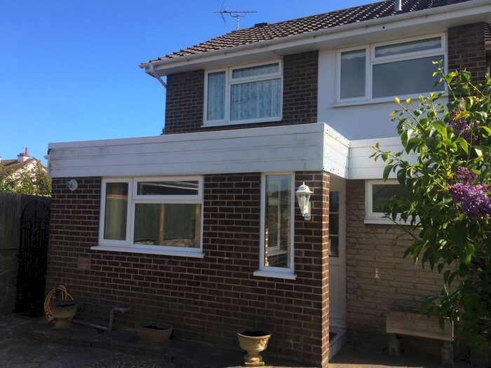 3 Bedroom Property To Rent In Barnfeld, Felpham, PO22