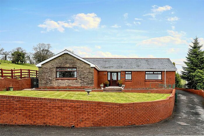 3 Bedroom Bungalow For Sale In Felindre, Abertawe, SA5