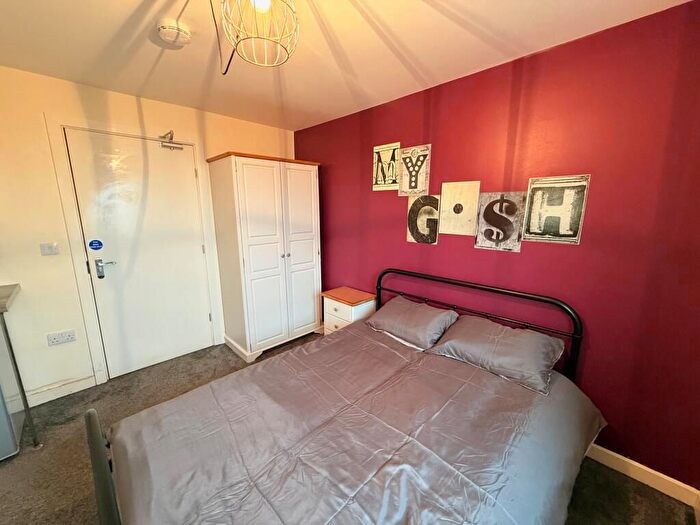 1 Bedroom Property To Rent In Colliery Road, Church Gresley, Swadlincote, DE11