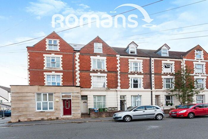 2 Bedroom Apartment To Rent In Arthur Street, Aldershot, GU11