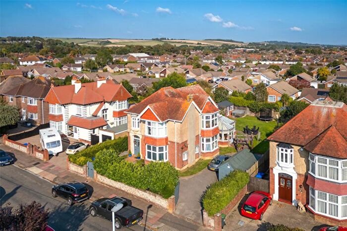 4 Bedroom Detached House For Sale In Cissbury Road, Worthing, West Sussex, BN14