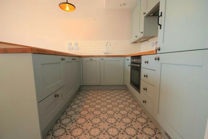 2 Bedroom Flat To Rent In Newmarket Road Cambridge, CB5