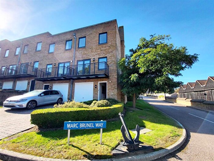 4 Bedroom Town House To Rent In Marc Brunel Way, Chatham, ME4