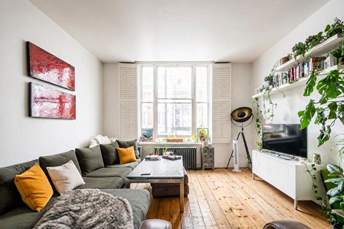 1 Bedroom Apartment For Sale In Shoreditch High Street, Shoreditch, E1