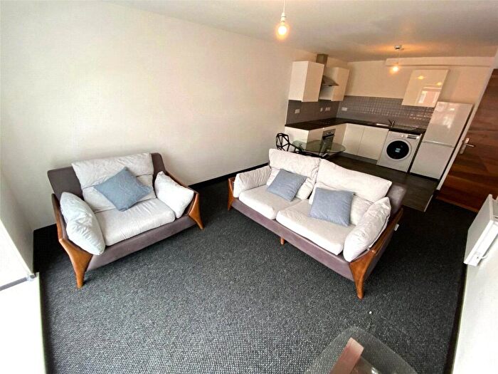 2 Bedroom Apartment To Rent In San Court, - Wilmslow Road, Rusholme, Manchester, M14