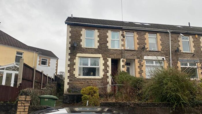 3 Bedroom End Of Terrace House For Sale In West View, Caerphilly, CF15