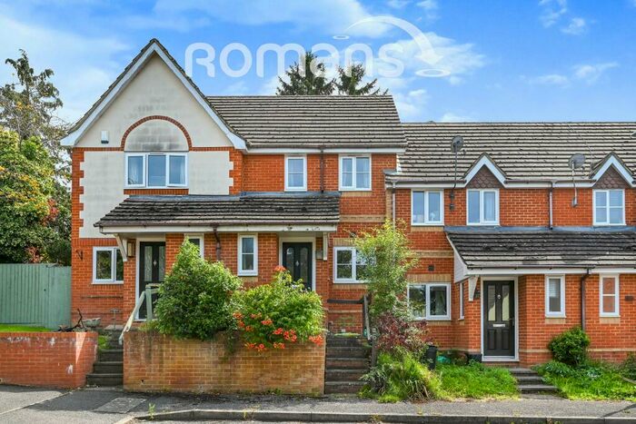 2 Bedroom Terraced House To Rent In Davy Close, RG40