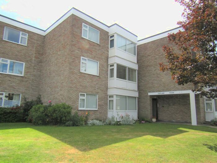 2 Bedroom Flat To Rent In Fourth Avenue, Frinton-On-Sea, CO13