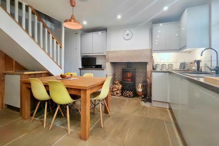 2 Bedroom Cottage For Sale In Aldcliffe Cottages, Lancaster, LA1