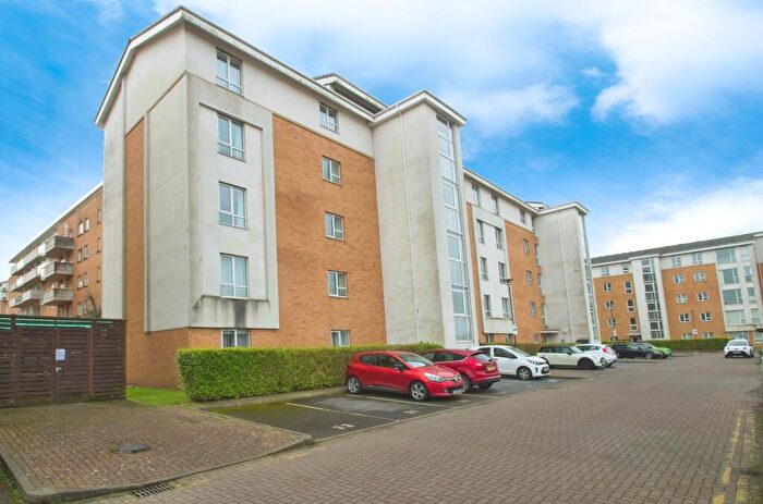 2 Bedroom Apartment To Rent In Overstone Court, Cardiff Bay, CF10
