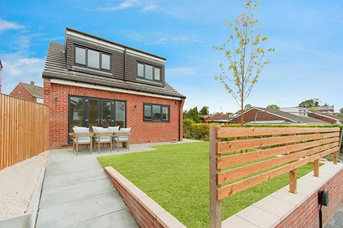3 Bedroom Detached House For Sale In Acacia Drive, Castleford, WF10