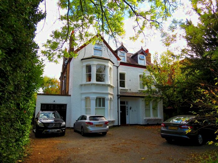2 Bedroom Flat To Rent In Wickham Road, Beckenham, London BR3