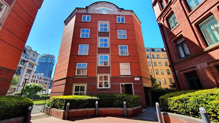 1 Bedroom Apartment To Rent In Venice Court, Samuel Ogden Street, M1