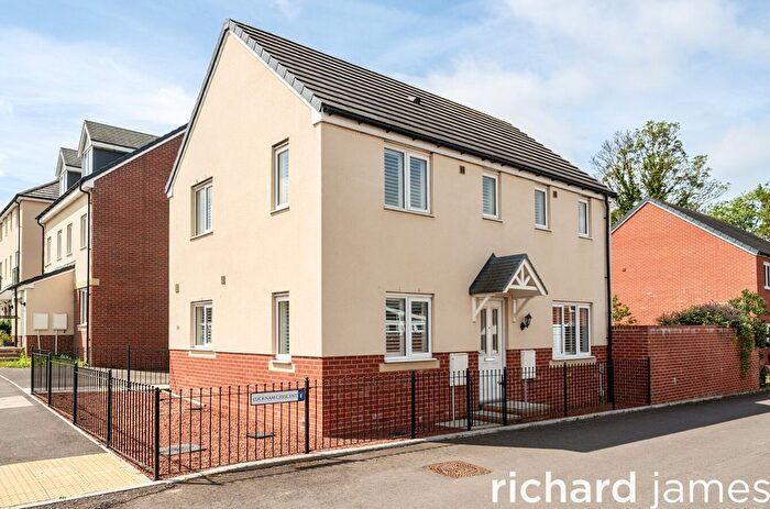 3 Bedroom Detached House For Sale In Lucknam Crescent, Coate, Swindon, SN3