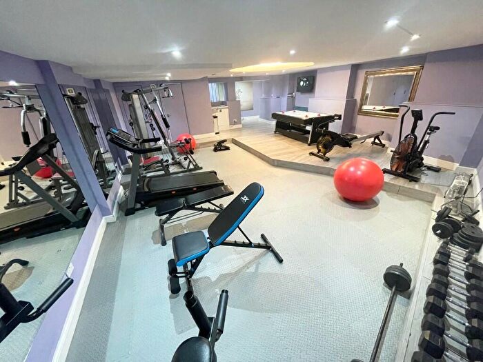 1 Bedroom Flat To Rent In Lithos Road, London, NW3