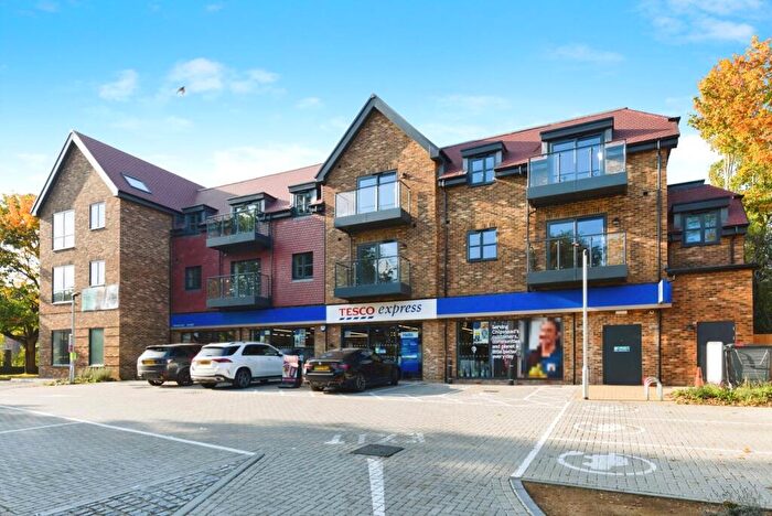 1 Bedroom Flat For Sale In Outwood Lane, Chipstead, Coulsdon, Surrey, CR5