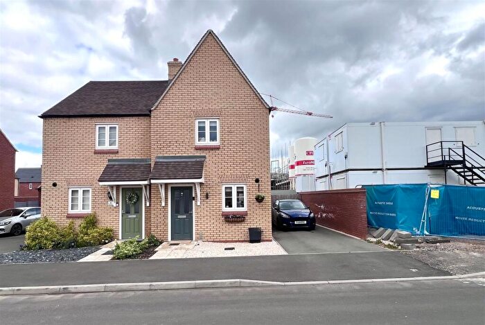 2 Bedroom House For Sale In Kilsby Drive, Towcester, NN12