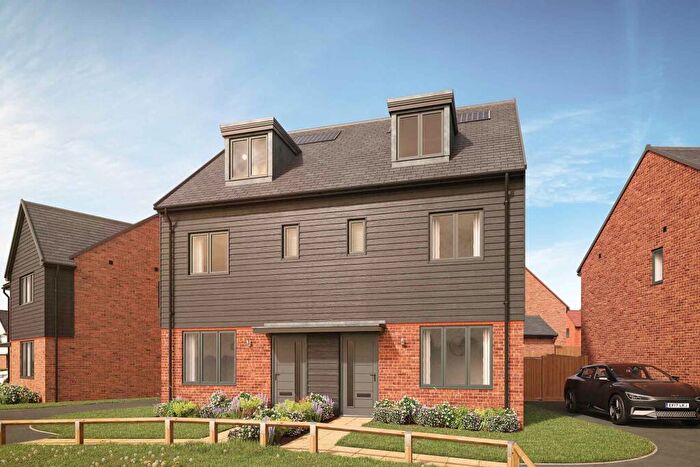 3 Bedroom Semi-Detached House For Sale In Ranville Place, Hinckley, LE10