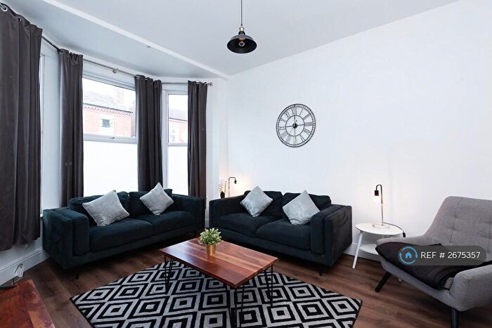 9 Bedroom Semi Detached House To Rent In Salisbury Road, Liverpool, L15