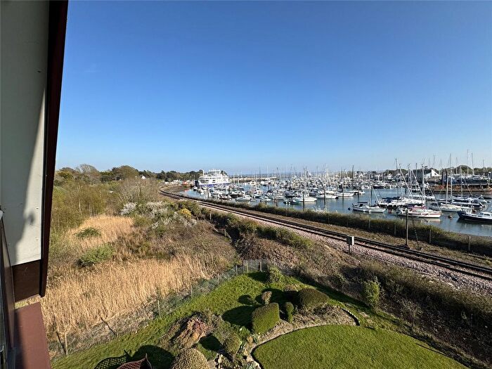 2 Bedroom Flat To Rent In Undershore Road, Lymington, Hampshire, SO41
